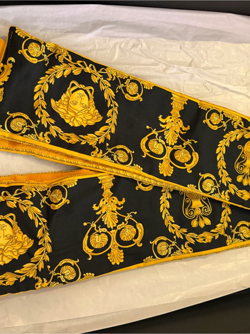 Versace Robe Size XL - Picture 12 of 13